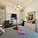 Homestay Maritimo Ii *
